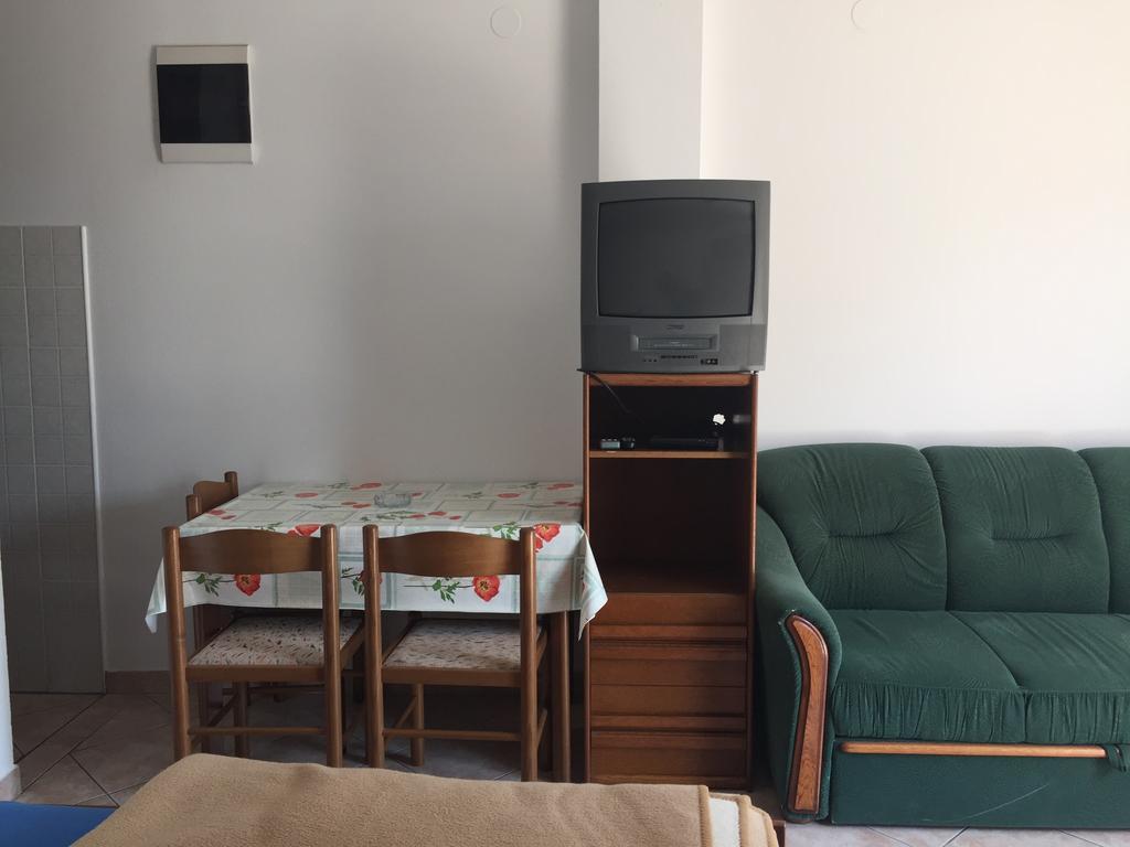 Apartments Antonia Malinska Ngoại thất bức ảnh