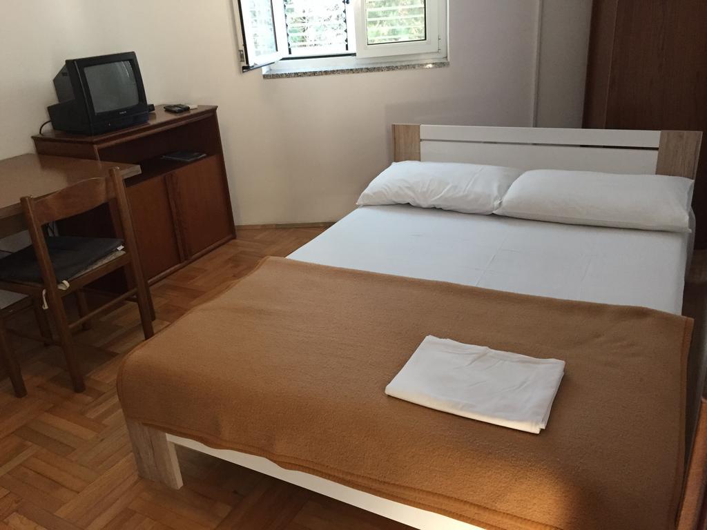 Apartments Antonia Malinska Ngoại thất bức ảnh