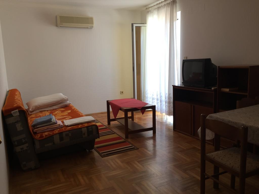 Apartments Antonia Malinska Ngoại thất bức ảnh