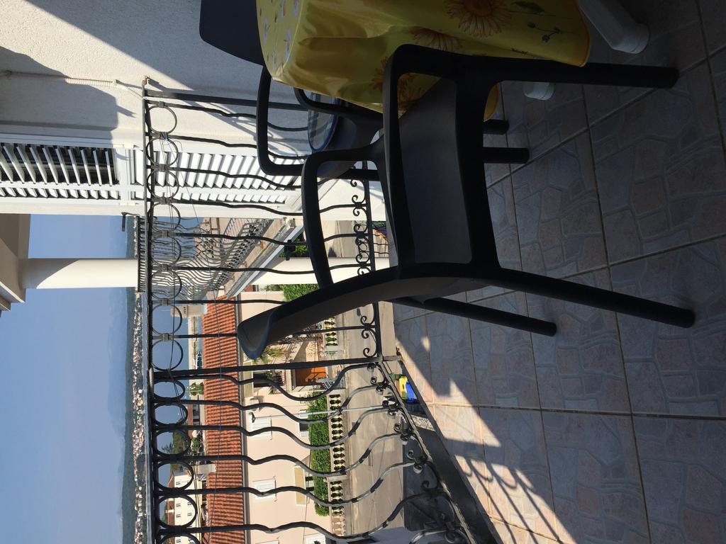 Apartments Antonia Malinska Ngoại thất bức ảnh