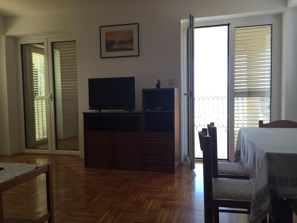 Apartments Antonia Malinska Ngoại thất bức ảnh