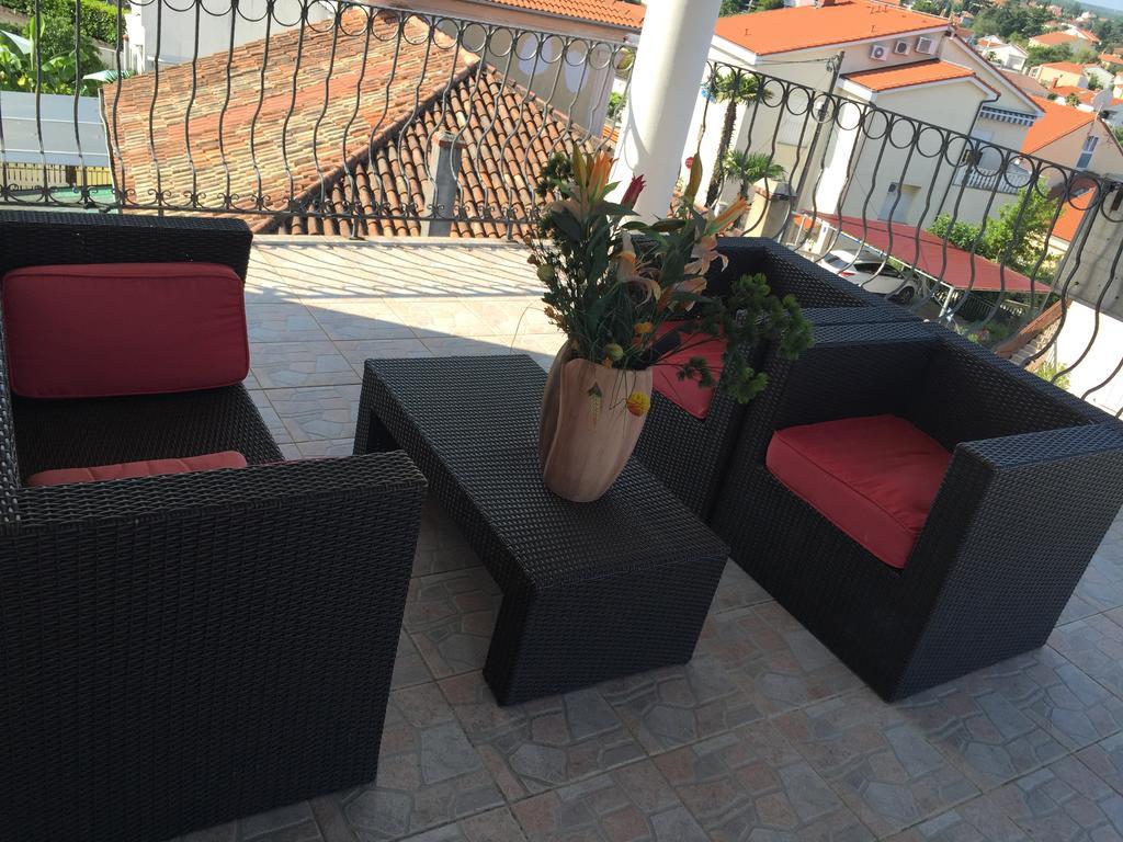 Apartments Antonia Malinska Ngoại thất bức ảnh
