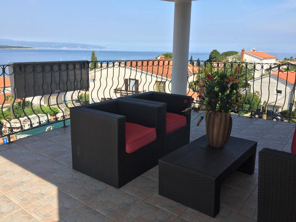 Apartments Antonia Malinska Ngoại thất bức ảnh