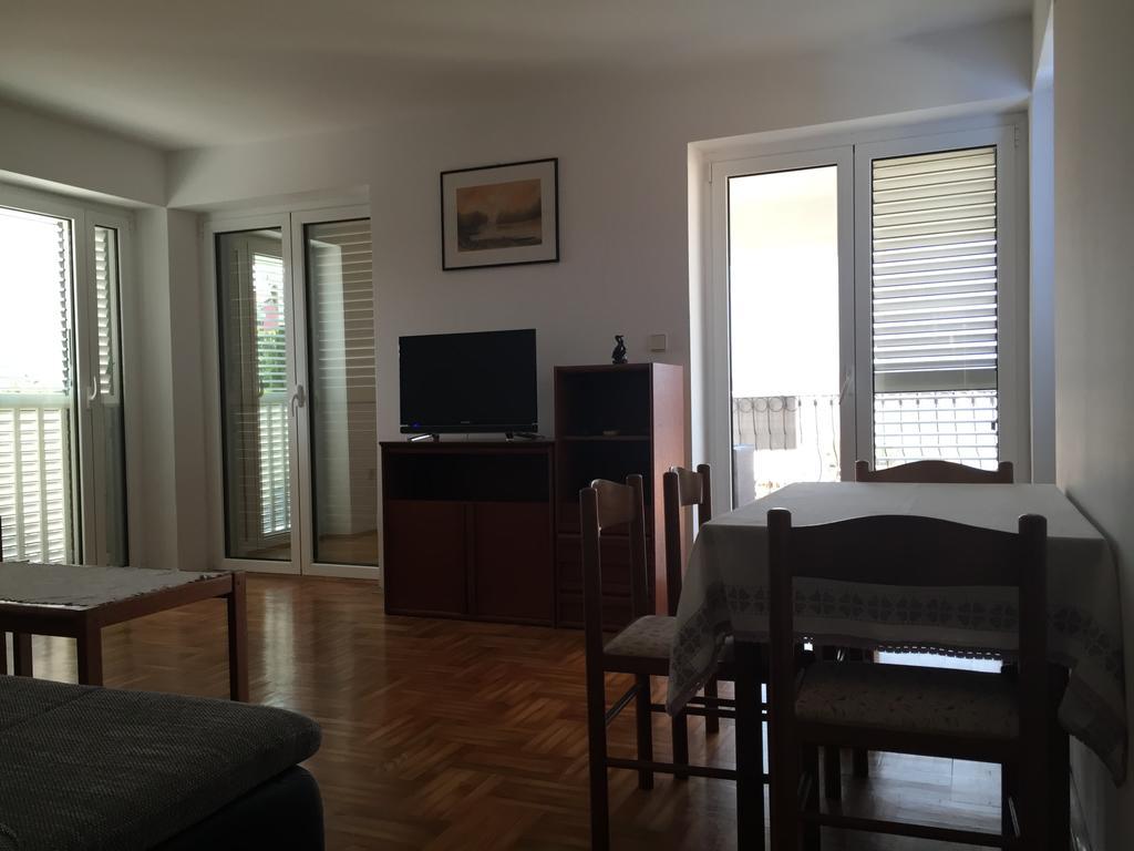 Apartments Antonia Malinska Ngoại thất bức ảnh